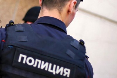 Арестуваха пиян ученик, ругал полицаи