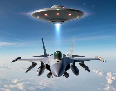 Изтребител F-16 се сблъсква с НЛО над Аризона