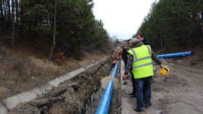 Предпоследно: Приключи ремонтът на авариралата връзка към новия водопровод в Перник