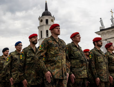 Тревожно: Германия търси 260 000 войници, връща казармата догодина?