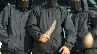 Банда локали в Монтана пребиха 19-годишен младеж