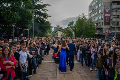 Равносметката след голямото харчене: Разочаровани родители и абитуриенти се оплакват от ресторанти и хотели