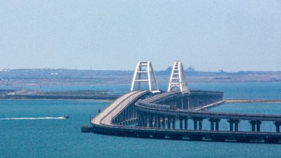 Движението по Кримския мост е възстановено