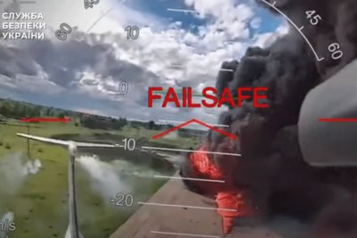 Украинците показаха видео от военната операция „Паяжина”