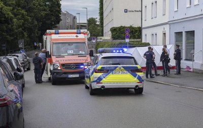 Мъж се вряза с автомобил в група хора в германския град Пасау