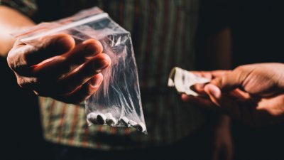 Нови дизайнерски дроги и опиоиди заливат Европа