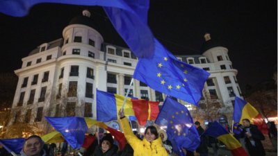 Масов протест в Букурещ заради убита бременна жена