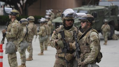 "Ройтерс": Разделението в САЩ се задълбочава след разполагането на Националната гвардия в Лос Анджелис