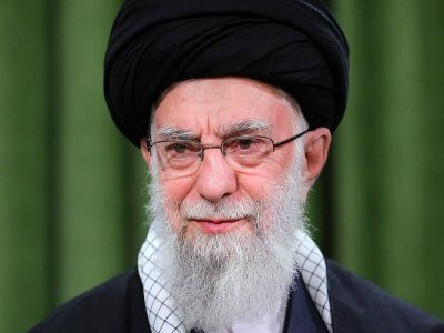 Хаменей: Иран няма да спре обогатяването на уран