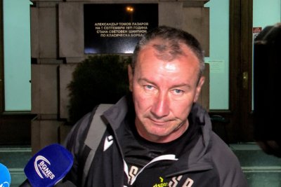 Стамен Белчев поема Септември