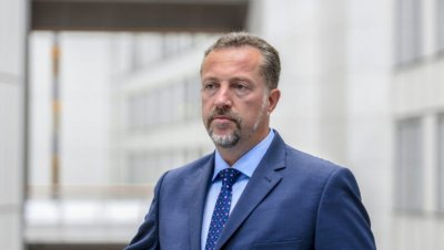 Бартер с който България продава ветото си за започване на