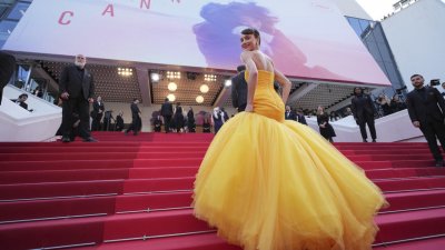 Червеният килим от фестивала в Кан ще се използва за направата на шапки, чанти и други аксесоари