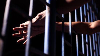 Дания прехвърля затворници в Косово