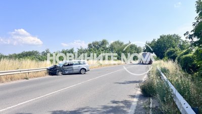Шофьорка се удари в тир и затвори Околовръстното на Стара Загора