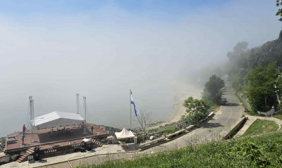 ПРИЗРАЦИ, ИЗВЪНЗЕМНИ, РУСНАЦИ? Бургаско в паника, мразовита мъгла изплува от морето (СНИМКИ)