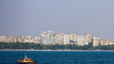 В центъра на Бургас продължава да мирише на газ