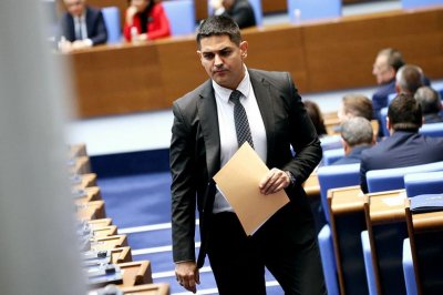 Радостин Василев е убеден - докладът за еврозоната ще бъде положителен