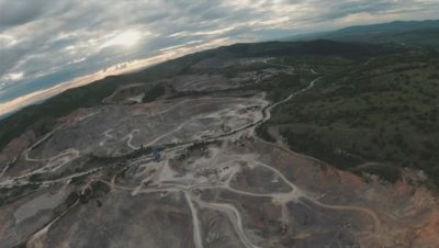 Огромна кариера заплашва с екокатастрофа района на язовир "Студена"