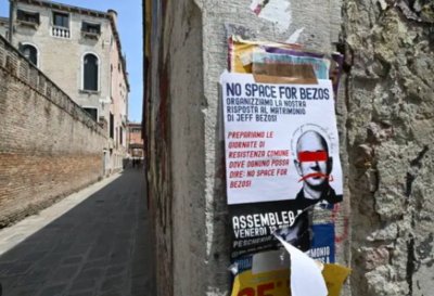 "Няма място за Безос!": Протест срещу сватбата на милиардера спретнаха във Венеция