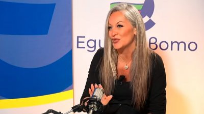 НАП бори страховете за еврото с подкаст с апетитна водеща