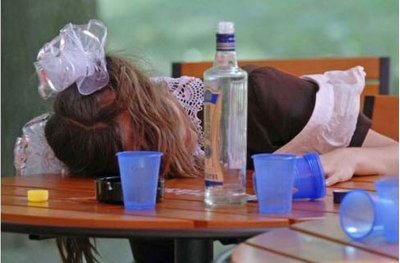 14-годишно момиче си купи водка в Ракитово и се озова в Спешното