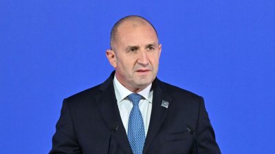 Румен Радев е на официално посещение в Тирана