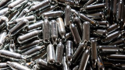 1/4 от учениците са пробвали райски газ поне веднъж