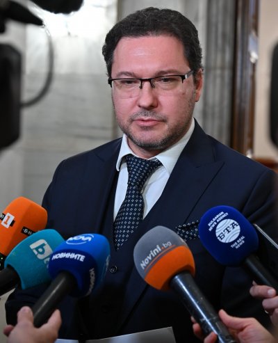 Митов обеща безкомпромисност срещу служители, нарушили закона