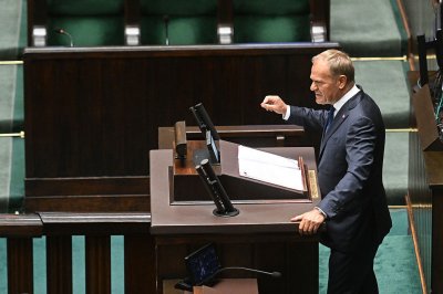 Правителството в Полша издържа вота на доверие 