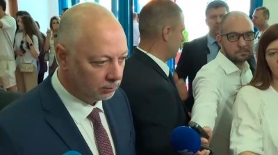 Цялата държава умува как да изведе сънародниците ни от Израел