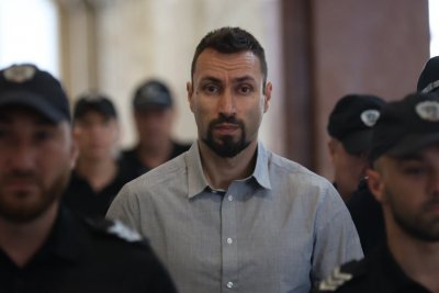 Без срам: Орлин Владимиров и баща му обжалват доживотните си присъди за убийството на Евгения