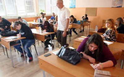 Учениците не изненадаха учителите: Добър 4,27 е средният успех от матурите 