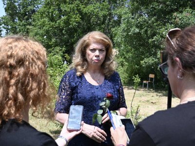Защо Илияна Йотова бави помилването на Десислава Иванчева?