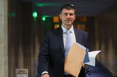 Ивелин настоя: Незабава проверка на "Брикел", Ковачки гори отпадъци, вместо слама