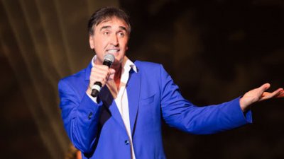 СКАНДАЛ: Пълзи брутална измама с фалшиви билети за Веско Маринов
