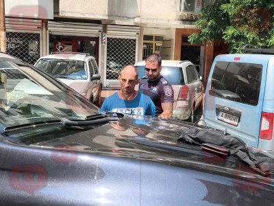 Каналджия с Порше Кайен спретна бясна гонка с полицаите в Бургас, арестуваха го (СНИМКИ+ВИДЕО)