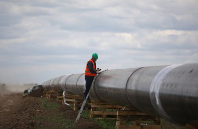 ЕК: Сърбия може да внася руски газ, стига той да не стига до Унгария