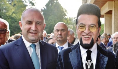 Евгени Минчев като Мерилин Монро: ЧРД, г-н президент!