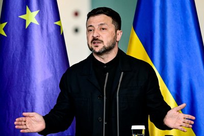 Зеленски ще посети днес Великобритания