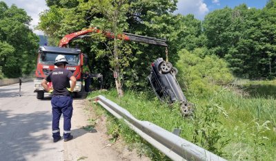 Кола аха да цопне в езерото Силажа