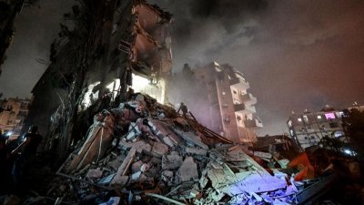 Иран отвърна мощно на атаката от САЩ- изпрати 30 ракети по Израел