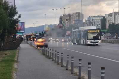 Пускат движението по "Цариградско" при Окръжна болница в София 