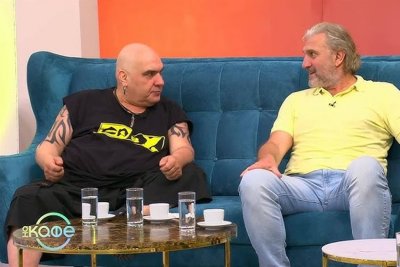 ШОК В "НА КАФЕ" : Фънки се намърда в стола на Гала