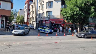 Шофьорът на врязалата се в магазин кола: Не съм избягал, отидох до болницата