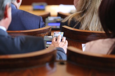 На конвейер: Парламентът ударно одобри 11 законопроекта