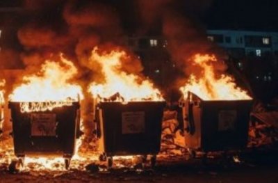 Пироман запали 8 контейнера за смет