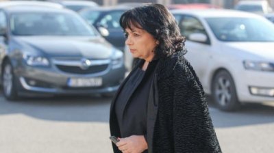 Теменужка: Няма пари! 524 млн. отиват за общините, вместо за инвестиционни проекти