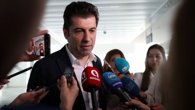 Кирил Петков подава оставката си в понеделник