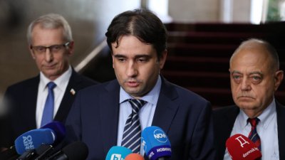 След коалиционния съвет: Божанов плесна шамарче на ПП, да внимават с кадровата политика
