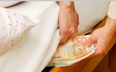 Бедните българи спестиха почти 10 млрд. лева под дюшеци и в буркани